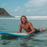 Os melhores picos de surf em Santa Catarina para todos os níveis de experiência