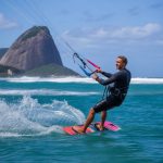Kitesurf e vida noturna: os melhores destinos brasileiros para curtir as duas paixões