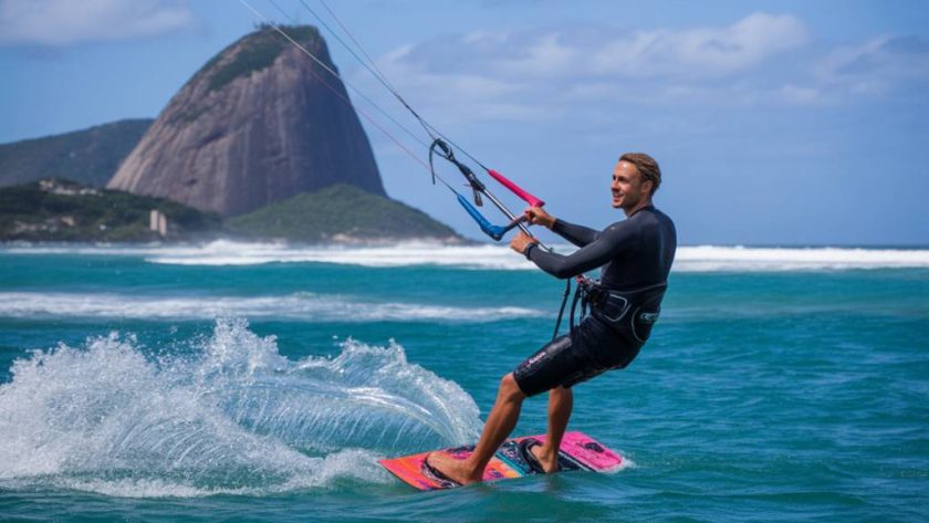 Kitesurf e vida noturna: os melhores destinos brasileiros para curtir as duas paixões
