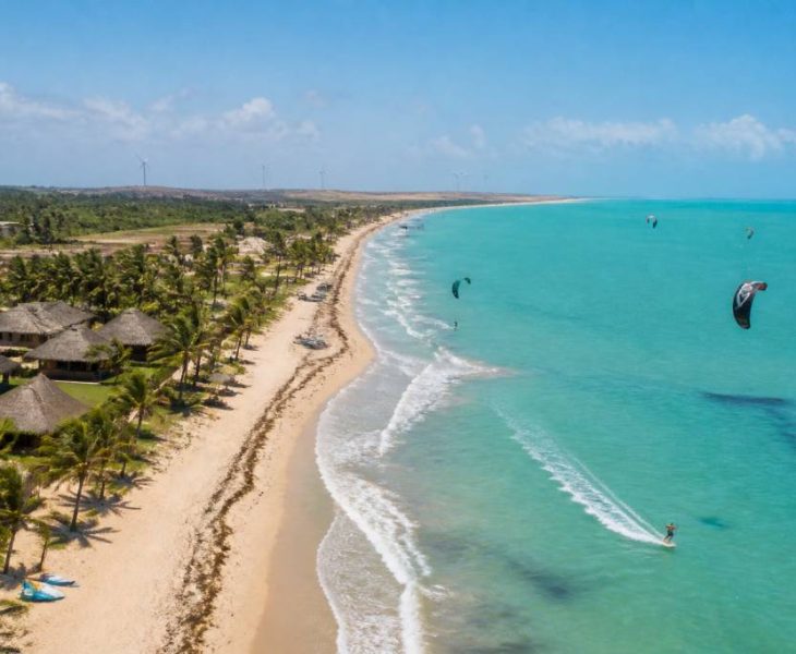 Os melhores destinos do Nordeste para combinar surf, kitesurf e hospedagem pé na areia em uma única viagem